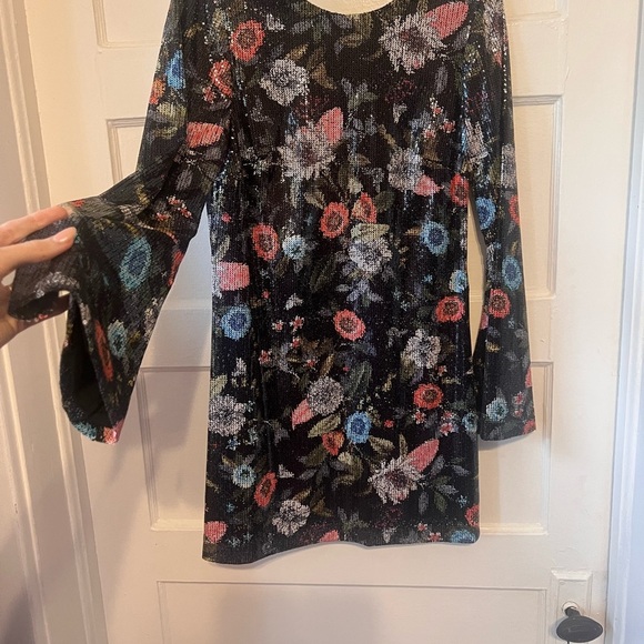 New! ($179 retail) Chelsea & Violet sequin floral Dress sz 2 - Picture 5 of 8